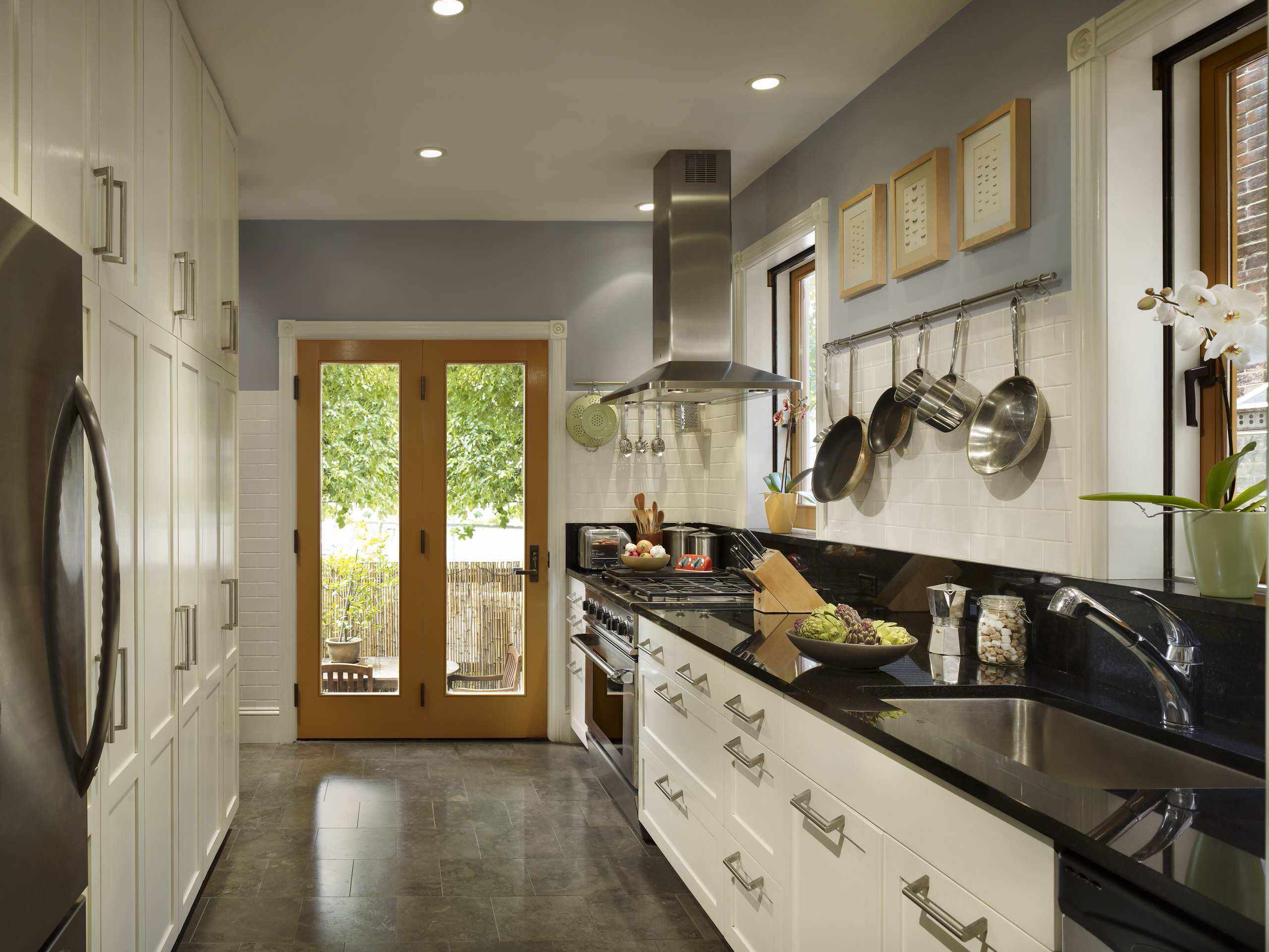 small narrow kitchen design photos
